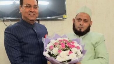 अल्पसंख्यक समाज के विकास को लेकर मौलाना खालिद राशिद फरंगी महली से मिले आयोग अध्यक्ष