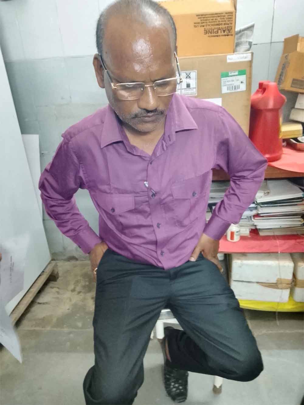 सुकमा में 10 हजार की रिश्वत लेते BEO गिरफ्तार, एसीबी ने रंगे हाथों पकड़ा सुकमा में 10 हजार की रिश्वत लेते BEO गिरफ्तार, एसीबी ने रंगे हाथों पकड़ा