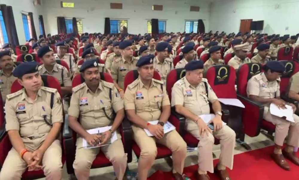 डिप्टी CM विजय शर्मा का पुलिस को सख्त निर्देश, बोले- ‘नशे के नेटवर्क को जड़ से खत्म करना जरूरी’ डिप्टी CM विजय शर्मा का पुलिस को सख्त निर्देश, बोले- ‘नशे के नेटवर्क को जड़ से खत्म करना जरूरी’