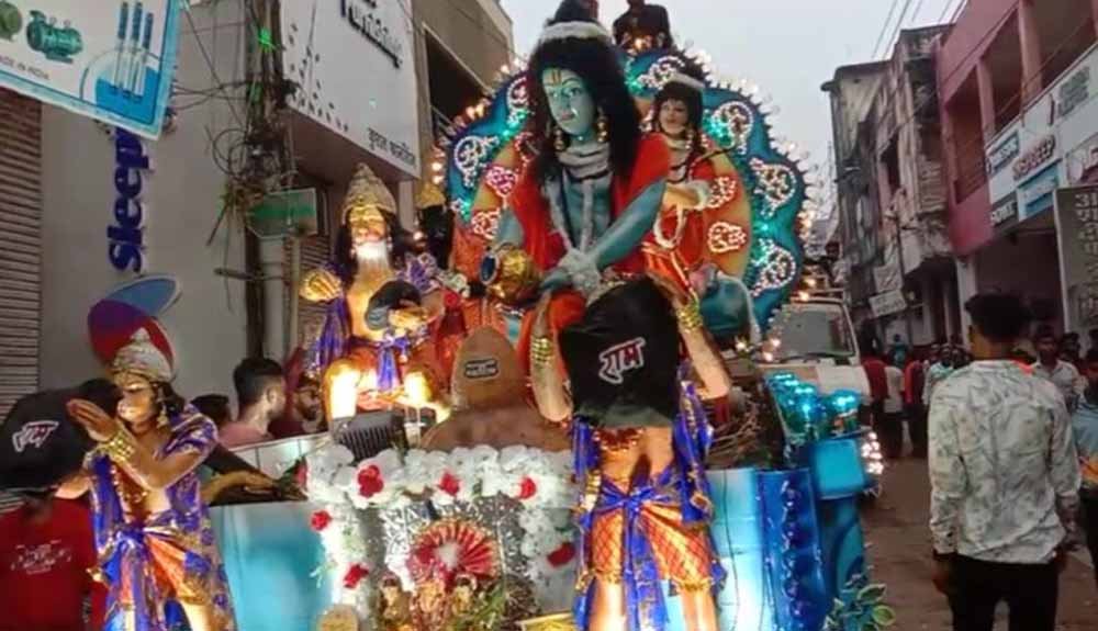 राजनांदगांव में गणेश विसर्जन झांकी पर भारी वाहनों की एंट्री बंद राजनांदगांव में गणेश विसर्जन झांकी पर भारी वाहनों की एंट्री बंद