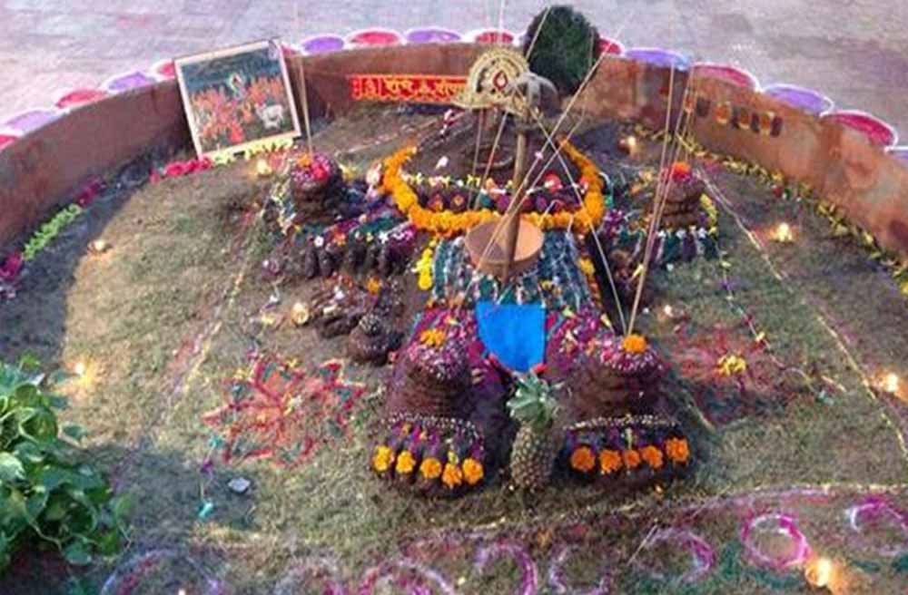 रायपुर में नुआखाई, महाअष्टमी और गोवर्धन पूजा पर 3 स्थानीय अवकाश, प्रशासन ने जारी किया आदेश रायपुर में नुआखाई, महाअष्टमी और गोवर्धन पूजा पर 3 स्थानीय अवकाश, प्रशासन ने जारी किया आदेश