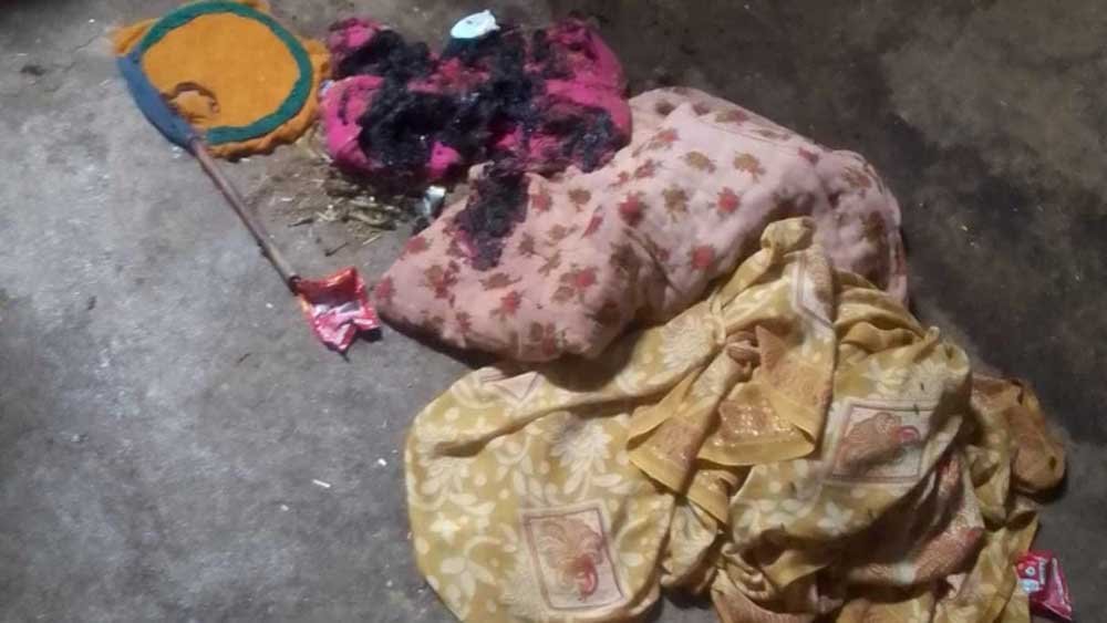 डबरा में रहस्यमयी आग का खौफ! 3 दिन से जल रहे कपड़े-बिस्तर, नई बहू की साड़ी भी राख डबरा में रहस्यमयी आग का खौफ! 3 दिन से जल रहे कपड़े-बिस्तर, नई बहू की साड़ी भी राख