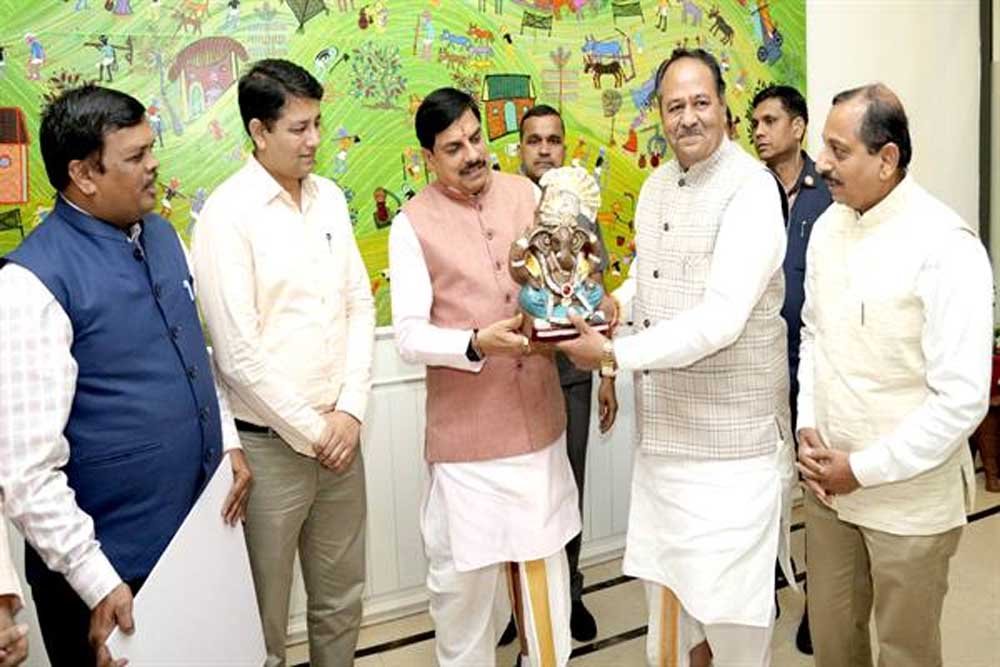मुख्यमंत्री डॉ. यादव ने “माटी गणेश-सिद्ध गणेश” अभियान का किया शुभारंभ मुख्यमंत्री डॉ. यादव ने “माटी गणेश-सिद्ध गणेश” अभियान का किया शुभारंभ