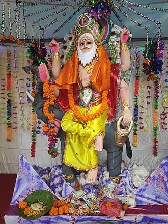 मेहनत से विकास की नई इबारत लिख रहे श्रमिक, विश्वकर्मा जयंती पर होगा भव्य श्रमिक महासम्मेलन मेहनत से विकास की नई इबारत लिख रहे श्रमिक, विश्वकर्मा जयंती पर होगा भव्य श्रमिक महासम्मेलन