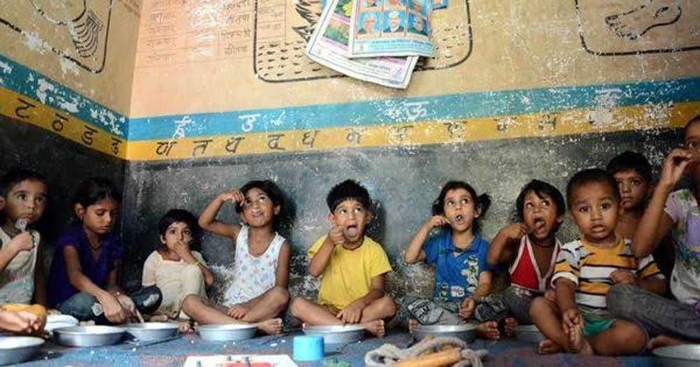 आंगनबाड़ी केंद्रों में बच्चों की थाली में गर्म भोजन, 32.88 लाख नौनिहालों को सीधा लाभ आंगनबाड़ी केंद्रों में बच्चों की थाली में गर्म भोजन, 32.88 लाख नौनिहालों को सीधा लाभ