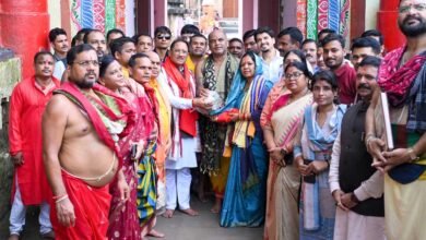 भगवान लिंगराज के दर्शन कर मुख्यमंत्री विष्णु देव साय ने की प्रदेश की सुख-समृद्धि और खुशहाली की कामना भगवान लिंगराज के दर्शन कर मुख्यमंत्री विष्णु देव साय ने की प्रदेश की सुख-समृद्धि और खुशहाली की कामना