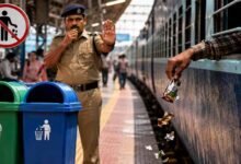 रेलवे स्टेशन पर कचरा फेंकना या थूकना पड़ेगा महंगा, देना होगा 1000 रुपये जुर्माना