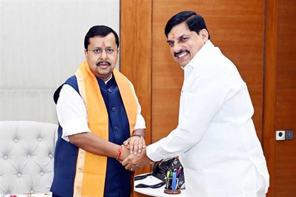 मुख्यमंत्री डॉ. यादव ने अध्यक्ष नितिन नबीन से की सौजन्य भेंट मुख्यमंत्री डॉ. यादव ने अध्यक्ष नितिन नबीन से की सौजन्य भेंट