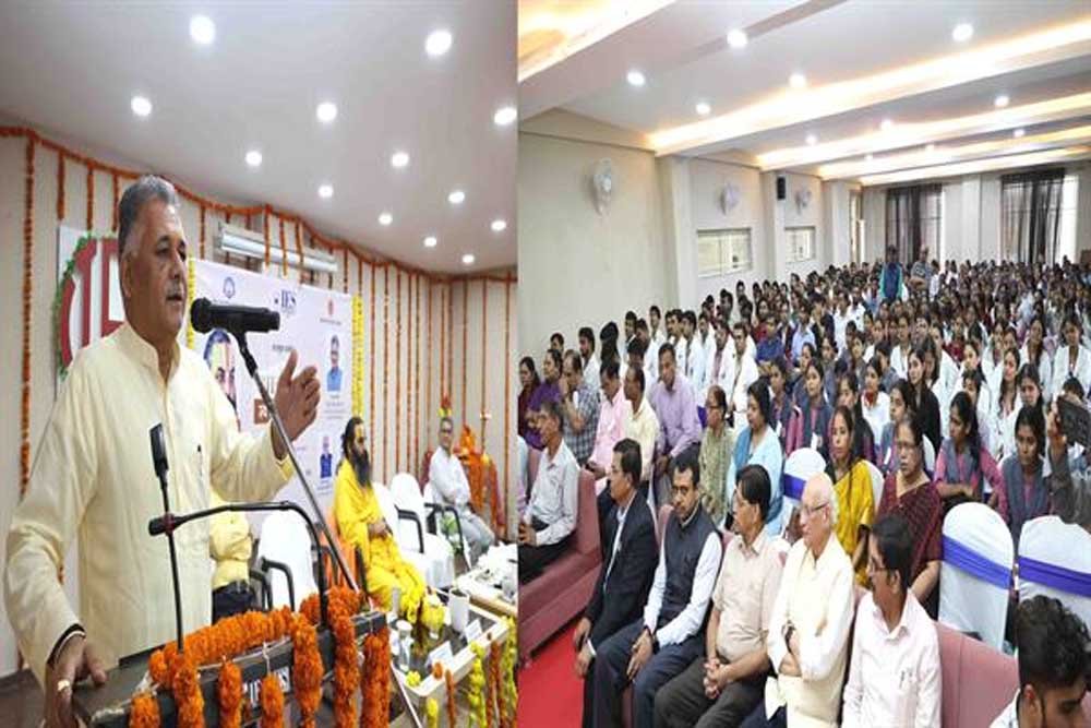 स्वतंत्रता की अक्षुण्णता बनाए रखने की जिम्मेदारी युवा पीढ़ी पर : मंत्री परमार स्वतंत्रता की अक्षुण्णता बनाए रखने की जिम्मेदारी युवा पीढ़ी पर : मंत्री परमार