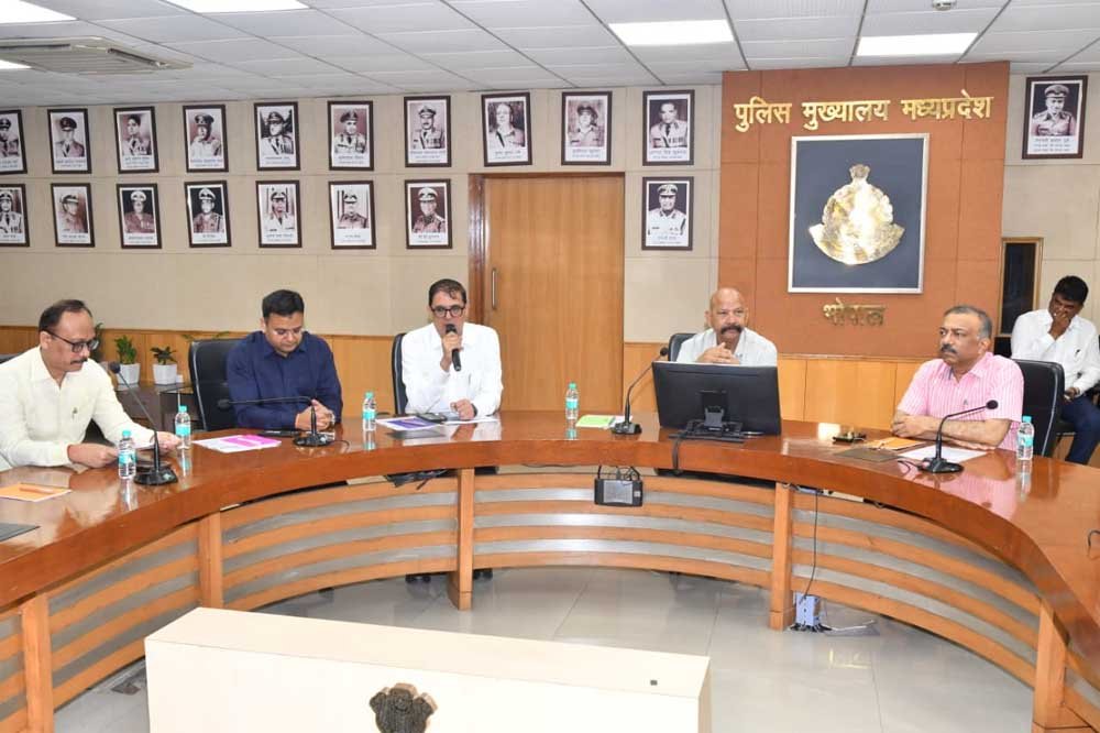 अपराध अनुसंधान को अधिक वैज्ञानिक एवं साक्ष्य आधारित बनाने की दिशा में मध्यप्रदेश पुलिस की पहल अपराध अनुसंधान को अधिक वैज्ञानिक एवं साक्ष्य आधारित बनाने की दिशा में मध्यप्रदेश पुलिस की पहल