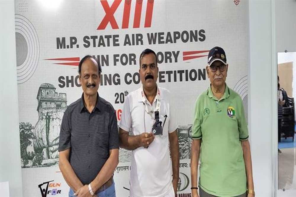 मध्यप्रदेश पुलिस के निरीक्षक राकेश कुमार कुशवाह ने राज्य स्तरीय निशानेबाजी प्रतियोगिता में जीता रजत पदक मध्यप्रदेश पुलिस के निरीक्षक राकेश कुमार कुशवाह ने राज्य स्तरीय निशानेबाजी प्रतियोगिता में जीता रजत पदक
