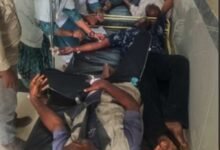 सागर शराब कांड में बड़ा एक्शन: बंडा TI और चौकी प्रभारी सस्पेंड, ठेकेदार समेत 20 पर FIR