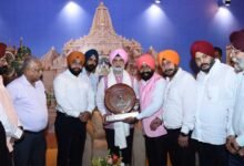 सिख समाज के हित में यूपी सरकार के कार्यों की जानकारी लेकर दिल्ली LG से मिले सरदार परविंदर सिंह