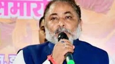 यूपी में गुंडई की पहचान है सपा की लाल टोपी : दयाशंकर सिंह यूपी में गुंडई की पहचान है सपा की लाल टोपी : दयाशंकर सिंह