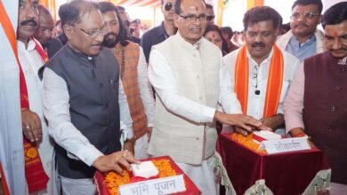 केंद्रीय मंत्री शिवराज सिंह चौहान और मुख्यमंत्री विष्णु देव साय ने सक्ति जिले में 121.70 करोड़ रुपए के 38 विकास कार्यों का किया लोकार्पण एवं भूमिपूजन केंद्रीय मंत्री शिवराज सिंह चौहान और मुख्यमंत्री विष्णु देव साय ने सक्ति जिले में 121.70 करोड़ रुपए के 38 विकास कार्यों का किया लोकार्पण एवं भूमिपूजन