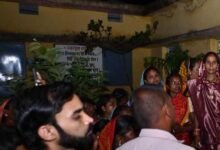 बाढ़ पीड़ितों के बीच पहुंचे राजस्व मंत्री  टंक राम वर्मा