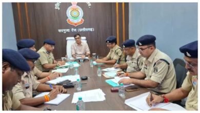 अंबिकापुर में बदमाशों पर सख्ती: IG का निर्देश- हथियार लहराया या चाकूबाजी की तो सीधे जेल अंबिकापुर में बदमाशों पर सख्ती: IG का निर्देश- हथियार लहराया या चाकूबाजी की तो सीधे जेल