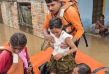 बाढ़ प्रभावितों तक भोजन, दवा और राहत सामग्री पहुंचाना सरकार की प्रतिबद्धताः सीएम योगी