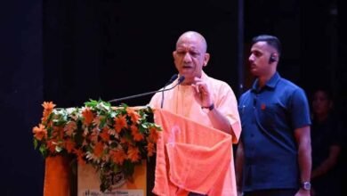 योगी सरकार का बड़ा फैसला, अब 70 साल की आयु तक सेवाएं देंगे सेवानिवृत्त विशेषज्ञ डॉक्टर योगी सरकार का बड़ा फैसला, अब 70 साल की आयु तक सेवाएं देंगे सेवानिवृत्त विशेषज्ञ डॉक्टर