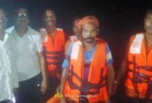 उफनती नदी में चट्टान पर फंसे ग्रामीण का डीडीआरएफ टीम ने किया सुरक्षित रेस्क्यू सूरजपुर में बड़ा हादसा टला