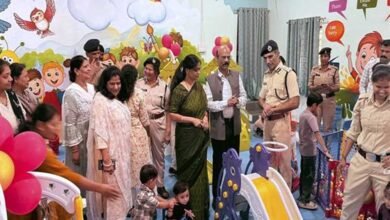 महिला पुलिस कर्मियों के बच्चों की सुविधा के लिए पुलिस पब्लिक स्कूल नेहरू नगर में नवनिर्मित वात्सल्य झूलाघर का शुभारंभ महिला पुलिस कर्मियों के बच्चों की सुविधा के लिए पुलिस पब्लिक स्कूल नेहरू नगर में नवनिर्मित वात्सल्य झूलाघर का शुभारंभ
