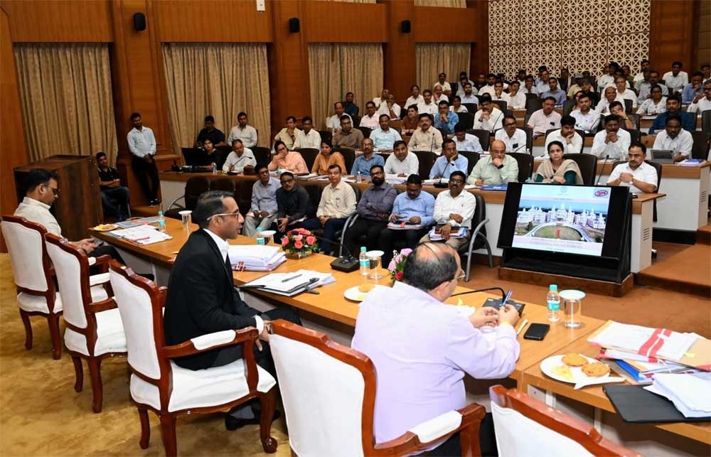 सड़कों, पुलों और भवनों के काम को मिलेगी रफ्तार, वर्किंग सीजन का पूरा उपयोग करने पीडब्लूडी तैयार सड़कों, पुलों और भवनों के काम को मिलेगी रफ्तार, वर्किंग सीजन का पूरा उपयोग करने पीडब्लूडी तैयार