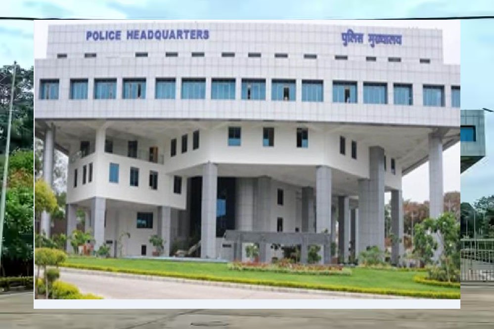 MP के 7 सीनियर पुलिस अफसरों को मिला 2016 का IPS कैडर, DIG बनने की राह आसान MP के 7 सीनियर पुलिस अफसरों को मिला 2016 का IPS कैडर, DIG बनने की राह आसान