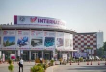 जिलाधिकारी व पुलिस आयुक्त ने एक्सपो मार्ट के सभागार में संबंधित अधिकारियों के साथ की संयुक्त समीक्षा बैठक