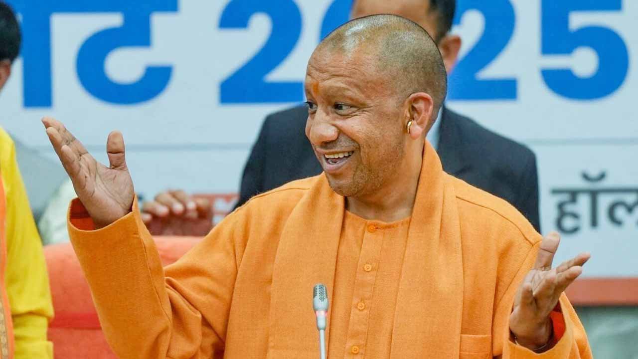 यूपी बना एक्सपोर्ट इंजन, आबकारी निर्यात नीति से खेत से विदेशी बाजार तक जुड़ी पूरी चेन यूपी बना एक्सपोर्ट इंजन, आबकारी निर्यात नीति से खेत से विदेशी बाजार तक जुड़ी पूरी चेन