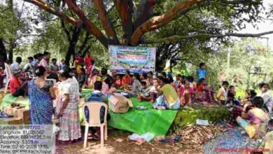 जहां कभी लगती थीं नक्सलियों की जन अदालतें, वहां अब ग्राम सभा में ग्रामीण तय कर रहे अपने गांव का भविष्य जहां कभी लगती थीं नक्सलियों की जन अदालतें, वहां अब ग्राम सभा में ग्रामीण तय कर रहे अपने गांव का भविष्य
