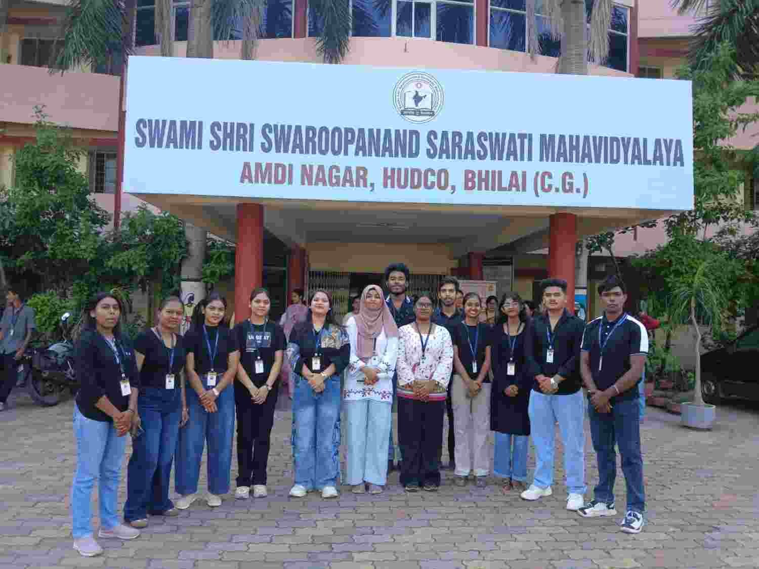 स्वामी स्वरूपानंद महाविद्यालय में नशामुक्त भारत अभियान के समर्थन में नुक्कड़ नाटक का हुआ आयोजन स्वामी स्वरूपानंद महाविद्यालय में नशामुक्त भारत अभियान के समर्थन में नुक्कड़ नाटक का हुआ आयोजन