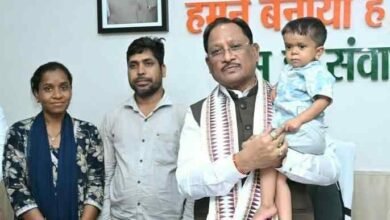 मुख्यमंत्री साय की संवेदनशील पहल से दुर्लभ बीमारी से जूझ रहे 10 वर्षीय रिमोन के परिवार में जगी नई उम्मीद मुख्यमंत्री साय की संवेदनशील पहल से दुर्लभ बीमारी से जूझ रहे 10 वर्षीय रिमोन के परिवार में जगी नई उम्मीद