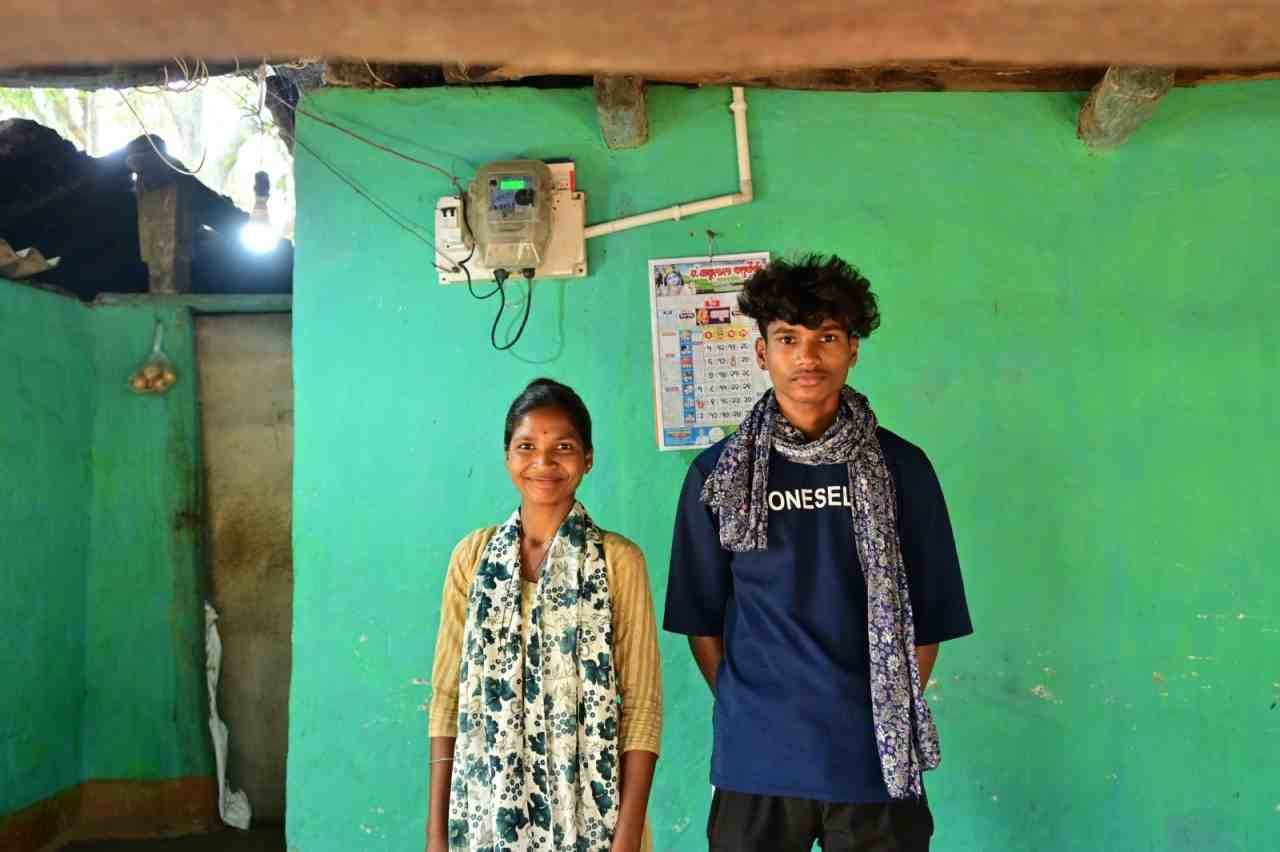 आजादी के बाद पहली बार ग्राम चांगेर में पहुंची विकास की रोशनी,विद्युतीकरण से रोशन हुए ग्राम चांगेर के 23 घर आजादी के बाद पहली बार ग्राम चांगेर में पहुंची विकास की रोशनी,विद्युतीकरण से रोशन हुए ग्राम चांगेर के 23 घर