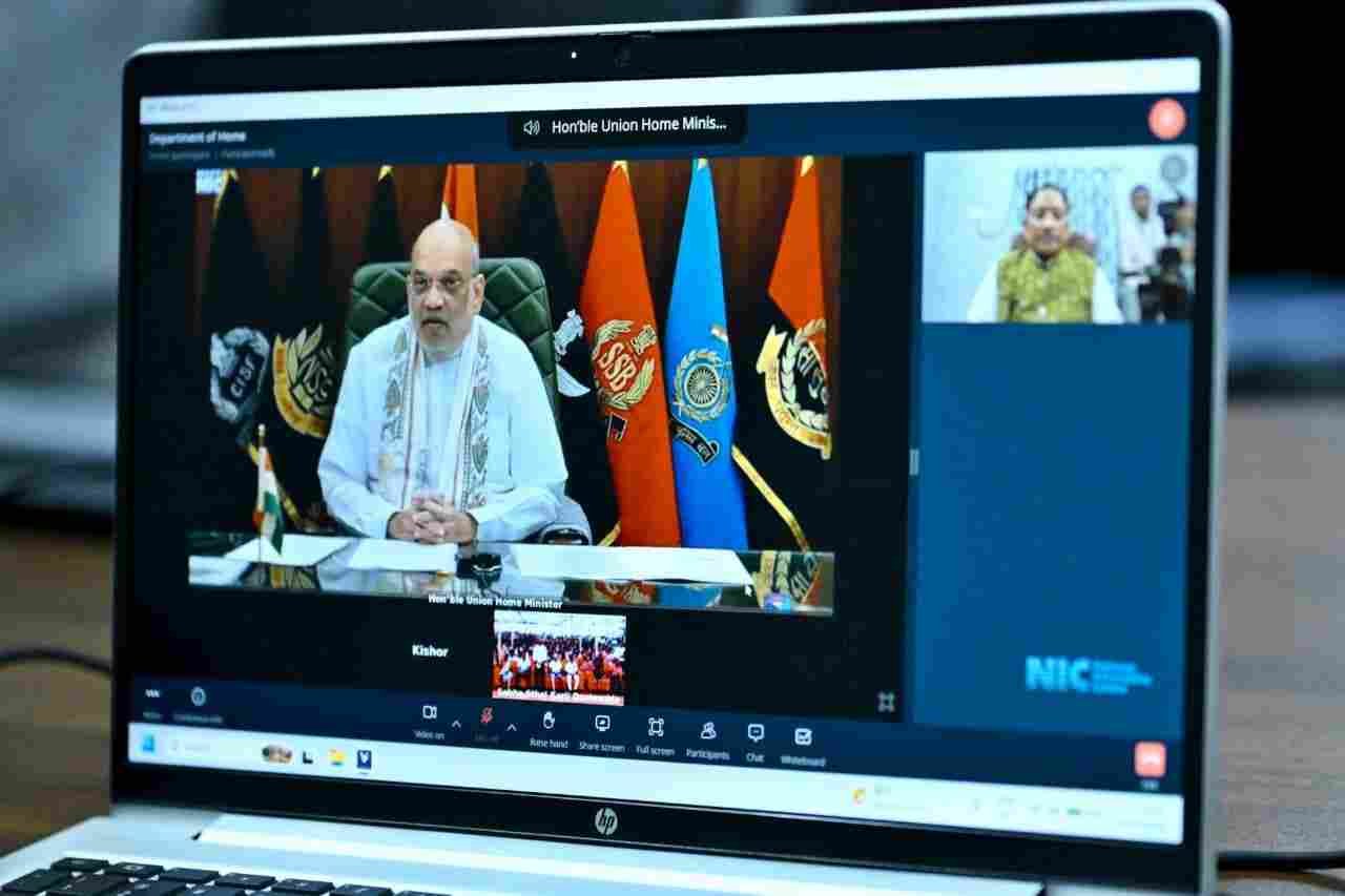 नक्सलवाद से मिले घावों पर मरहम लगाकर हर पीड़ित को सम्मानपूर्ण जीवन देना हमारा संकल्प : केंद्रीय गृह मंत्री अमित शाह नक्सलवाद से मिले घावों पर मरहम लगाकर हर पीड़ित को सम्मानपूर्ण जीवन देना हमारा संकल्प : केंद्रीय गृह मंत्री अमित शाह