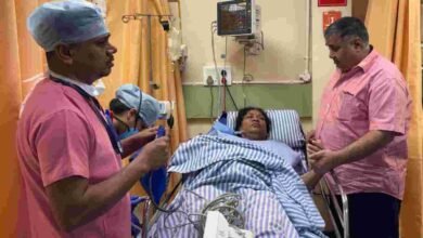 जशपुर विधायक श्रीमती रायमुनि भगत का कुशलक्षेम जानने अस्पताल पहुंचे पर्यटन मंत्री राजेश अग्रवाल