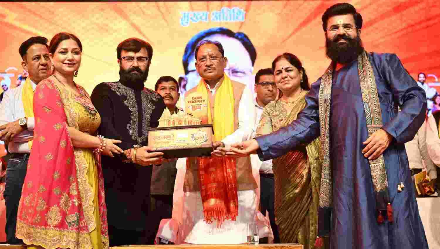 गरबा महोत्सव हमारी समृद्ध सांस्कृतिक परंपरा और मातृशक्ति के सम्मान का प्रतीक : मुख्यमंत्री विष्णु देव साय गरबा महोत्सव हमारी समृद्ध सांस्कृतिक परंपरा और मातृशक्ति के सम्मान का प्रतीक : मुख्यमंत्री विष्णु देव साय