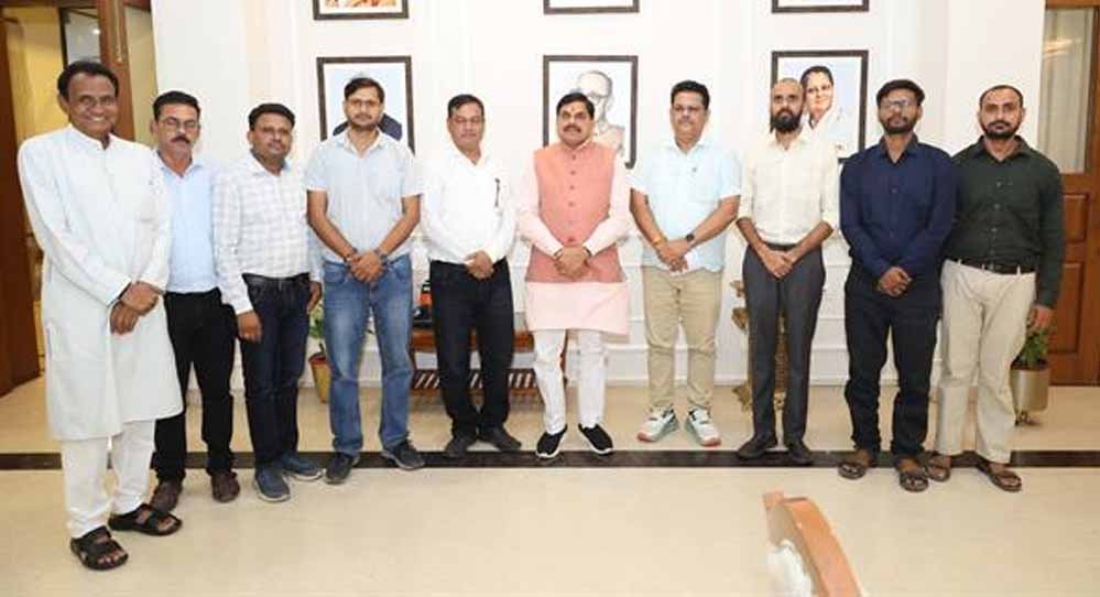 स्वामित्व योजना के क्रियान्वयन में पूर्ण सहयोग करेंगे पटवारी स्वामित्व योजना के क्रियान्वयन में पूर्ण सहयोग करेंगे पटवारी