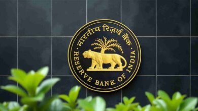 महंगाई रोकने के लिए RBI बढ़ाए रेपो रेट? SBI रिसर्च ने 0.50% बढ़ोतरी की दी सलाह महंगाई रोकने के लिए RBI बढ़ाए रेपो रेट? SBI रिसर्च ने 0.50% बढ़ोतरी की दी सलाह