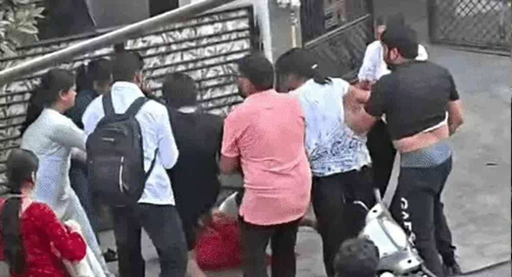 इंदौर में आधी रात हंगामा, भाजपा कार्यकर्ता से मारपीट के बाद TI समेत 7 पुलिसकर्मी सस्पेंड