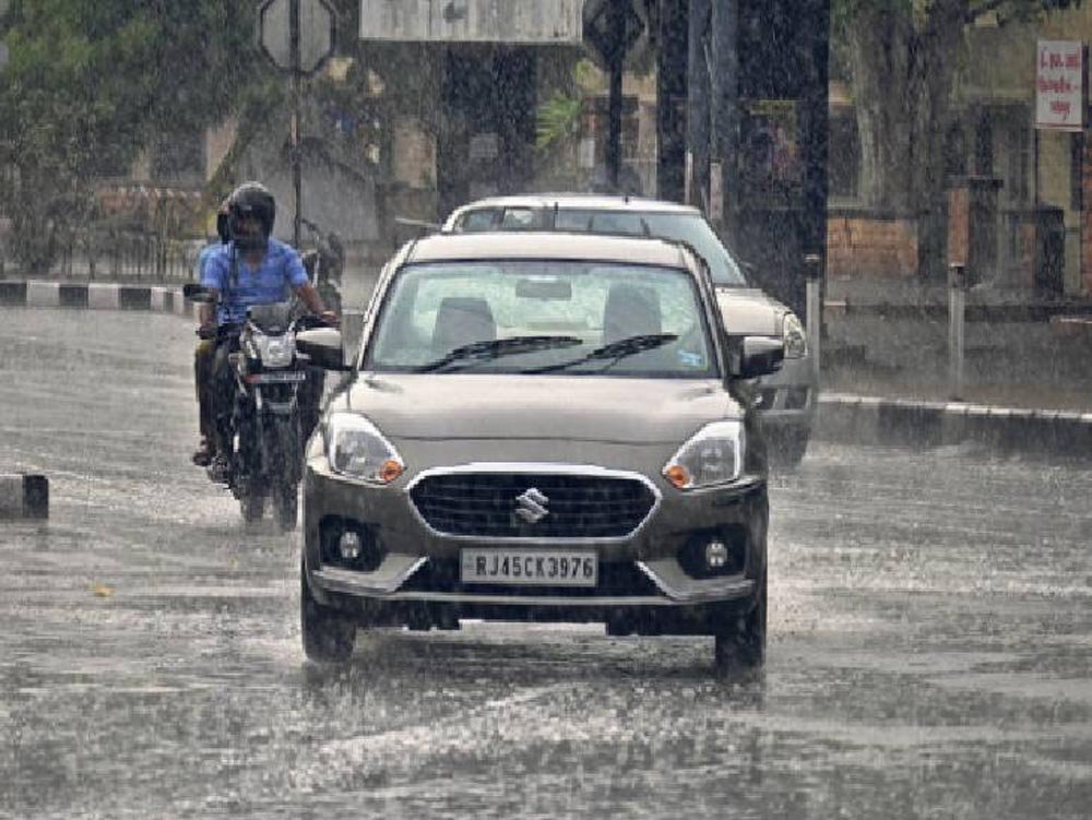 बिहार में 27-28 अक्टूबर से बदलेगा मौसम, तेज हवाओं के साथ बारिश और वज्रपात का अलर्ट बिहार में 27-28 अक्टूबर से बदलेगा मौसम, तेज हवाओं के साथ बारिश और वज्रपात का अलर्ट
