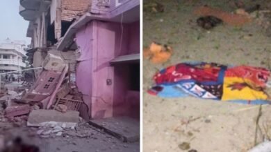 सीवान में पटाखा बनाने के दौरान भीषण विस्फोट, 7 लोगों की मौत की आशंका; गांव में मचा हड़कंप सीवान में पटाखा बनाने के दौरान भीषण विस्फोट, 7 लोगों की मौत की आशंका; गांव में मचा हड़कंप