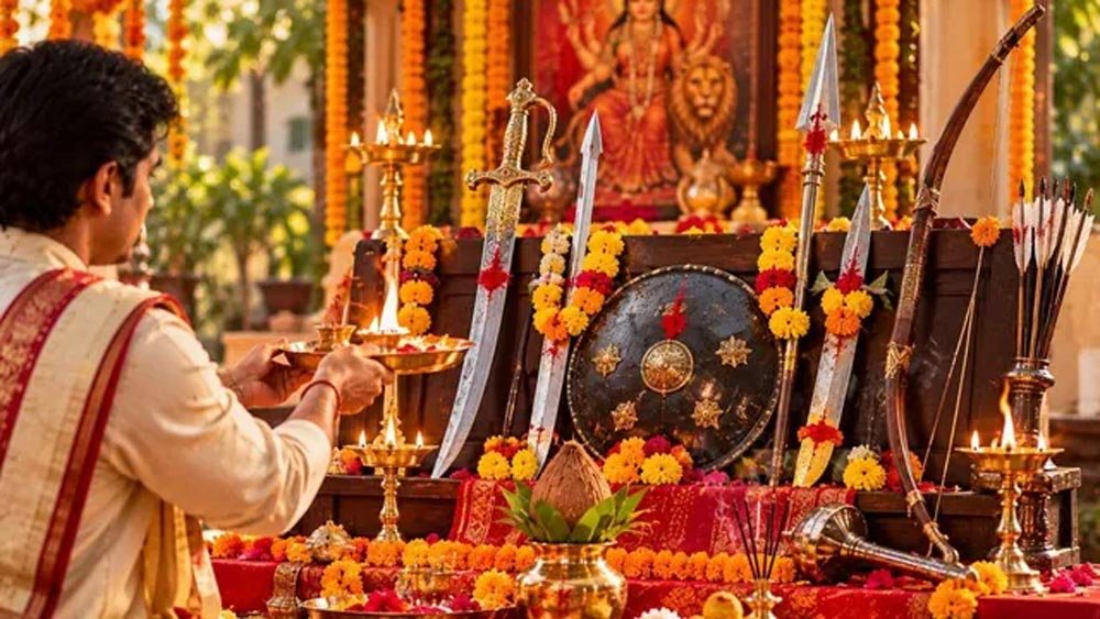 दशहरा 2026: आज 20 अक्टूबर को शस्त्र पूजा का शुभ मुहूर्त, जानें घर पर पूजा करने की सही विधि दशहरा 2026: आज 20 अक्टूबर को शस्त्र पूजा का शुभ मुहूर्त, जानें घर पर पूजा करने की सही विधि