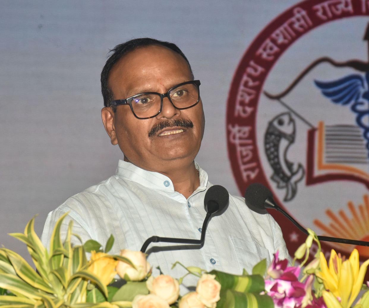 अखिलेश के अयोध्या दौरे पर डिप्टी सीएम ब्रजेश पाठक का हमला, बोले- ‘सपा को सनातन संस्कृति से कोई लेना-देना नहीं’ अखिलेश के अयोध्या दौरे पर डिप्टी सीएम ब्रजेश पाठक का हमला, बोले- ‘सपा को सनातन संस्कृति से कोई लेना-देना नहीं’