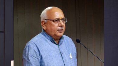 योगी सरकार ने किसानों के लिए मायावती-अखिलेश से तीन गुना ज्यादा बजट जारी किया : कृषि मंत्री योगी सरकार ने किसानों के लिए मायावती-अखिलेश से तीन गुना ज्यादा बजट जारी किया : कृषि मंत्री
