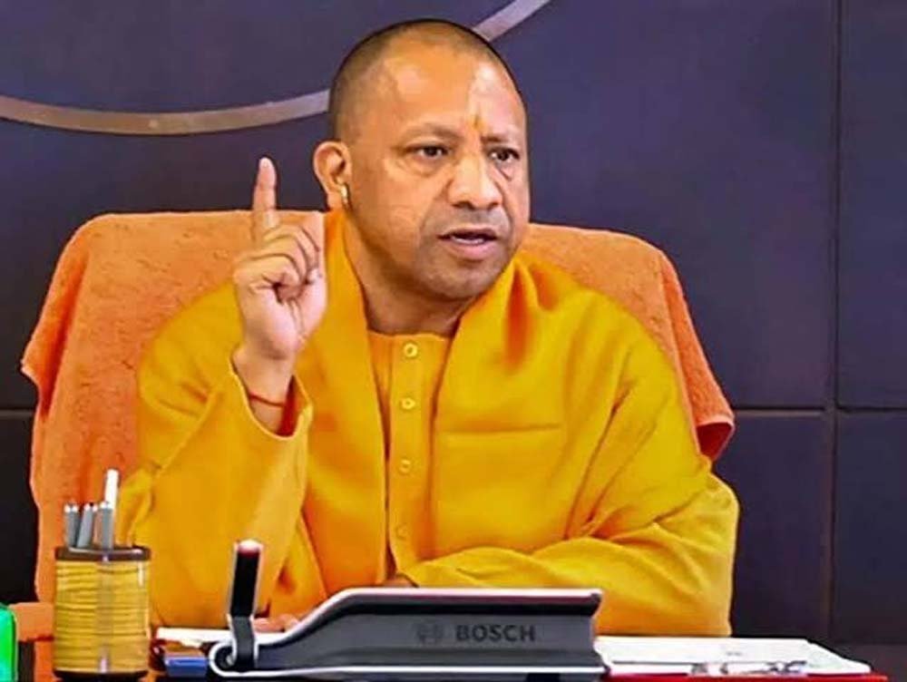 कानपुर में भाजपा नेता से 32 लाख की लूट, CM योगी ने खुद ली रिपोर्ट; थाना प्रभारी सस्पेंड कानपुर में भाजपा नेता से 32 लाख की लूट, CM योगी ने खुद ली रिपोर्ट; थाना प्रभारी सस्पेंड