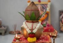 नवरात्रि पारण के बाद कलश, नारियल और जौ का क्या करें? जानें पूजा सामग्री के विसर्जन के नियम