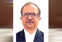 इंदौर में प्रधान न्यायाधीश के कथित व्यवहार पर भड़के अधिवक्ता, कोर्ट रूम तक पहुंचकर किया विरोध प्रदर्शन