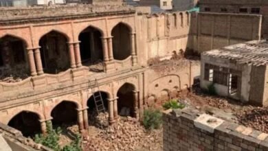 पाकिस्तान में ऐतिहासिक रामलीला मंदिर सील, तोड़फोड़ और कमर्शियल प्लाजा बनाने पर विवाद