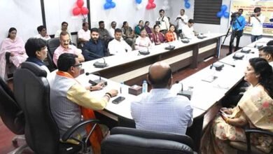 अनुसूचित जाति वर्ग के सर्वांगीण विकास के लिए पूरी प्रतिबद्धता और संवेदनशीलता से कार्य करें अधिकारी : मंत्री चौहान अनुसूचित जाति वर्ग के सर्वांगीण विकास के लिए पूरी प्रतिबद्धता और संवेदनशीलता से कार्य करें अधिकारी : मंत्री चौहान