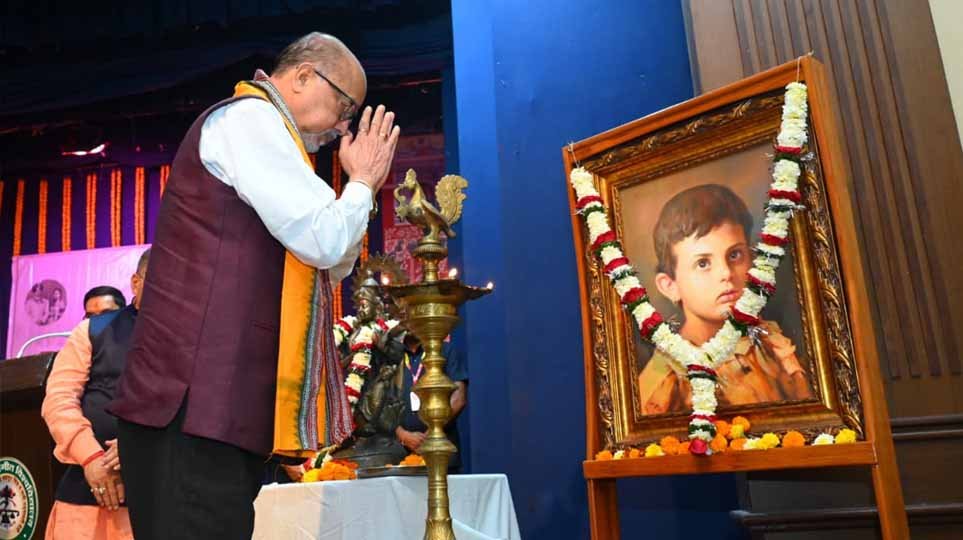 डिजिटल माध्यमों से छत्तीसगढ़ की लोककलाओं को दुनिया तक पहुंचाएं- राज्यपाल रमेन डेका डिजिटल माध्यमों से छत्तीसगढ़ की लोककलाओं को दुनिया तक पहुंचाएं- राज्यपाल रमेन डेका